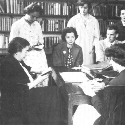 Women in seminar.jpg